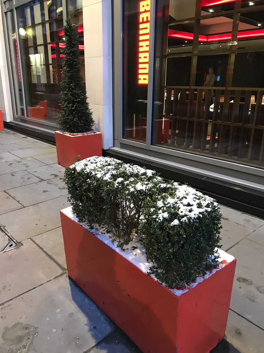 dhm33x's tweet photo. #londonsfalling
#thebeastfromtheeast https://t.co/JDiOTGGCj6