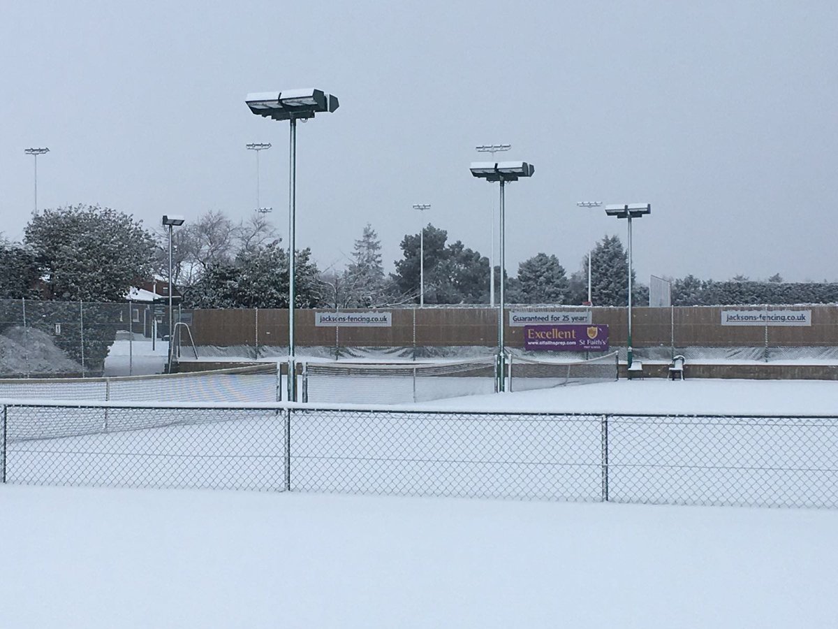 High all 

Courts at polo farm today!! ❄️❄️❄️..no play can go ahead at the moment. Look out for updates...