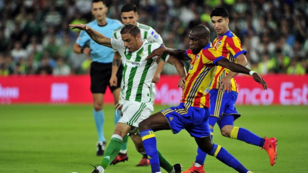 Europa no es un sueño para el Betis. Los verdiblancos se colocan 7º en la tabla  y quieren seguir aprovechando su racha. ¡Partidazo! 🚀🚀

⚽ Valencia - Real Betis
#LaLiga
📅 Domingo, 4 de marzo, 20:45
📍Mestalla, #Valencia

Reserva tu vuelo/hotel  ⚽✈️

goltraveling.es