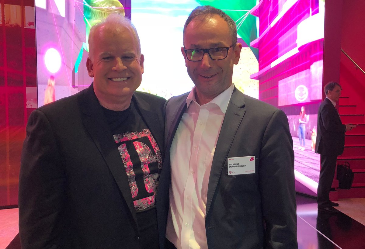 BJacobfeuerborn's tweet photo. Great speech about #5G from my @TMobile colleague @NevilleRay. #ThankYou for sharing your #visions. #MWC18 #MWC2018 #telekomwall https://t.co/D9Sun79dog