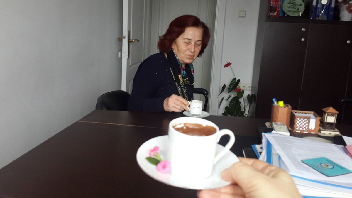 BakiyeUsta's tweet photo. Getir kahveyi Sultan hanım #SamsunOkumaVakti geldi https://t.co/BroiwOsxGH