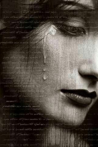 AKERMANE3's tweet photo. Femme triste ! !!! https://t.co/gQ0rzzoE2W