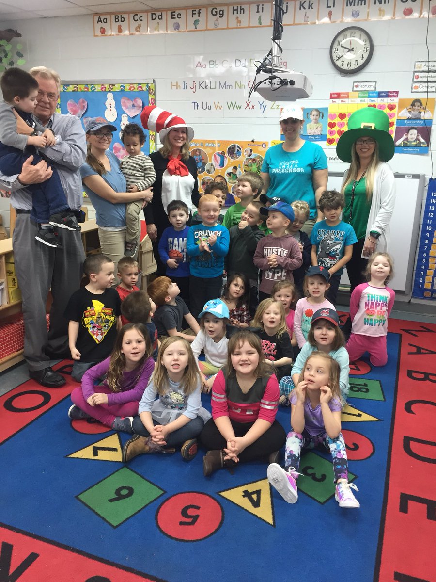 LESPreK's tweet photo. Hat off to reading.  #ReadAcrossAmericaWeek #GARRARDshines https://t.co/Q6A5zGmGnL