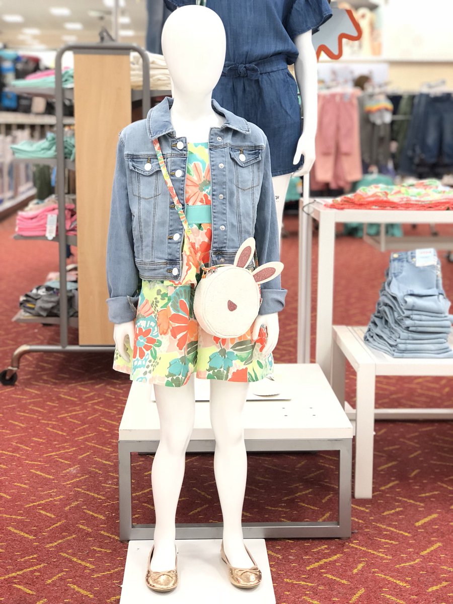devonalanavm's tweet photo. World in Bloom 🐰 #target #catandjack #targetstyle https://t.co/nXyaMMqY4s