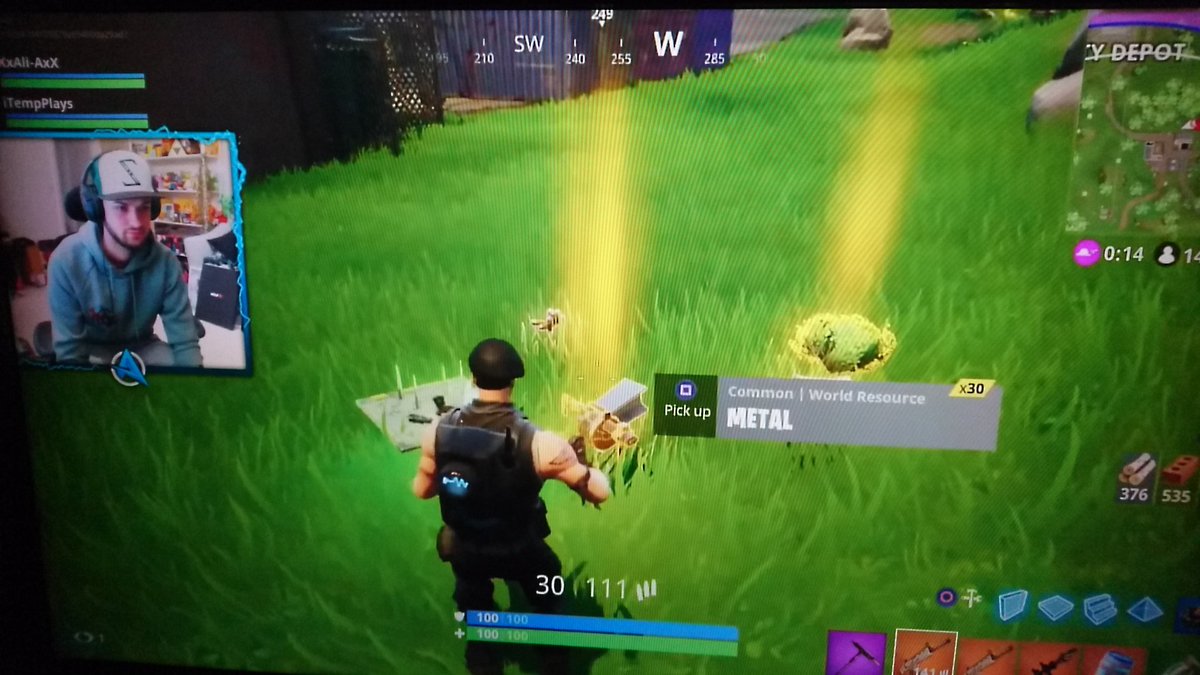 tomgreen66's tweet photo. @OMGitsAliA @YouTube Bro you opened the supply drop and got a grenade launcher with light ammo instead of rockets😂 https://t.co/z5IYrxgkyY