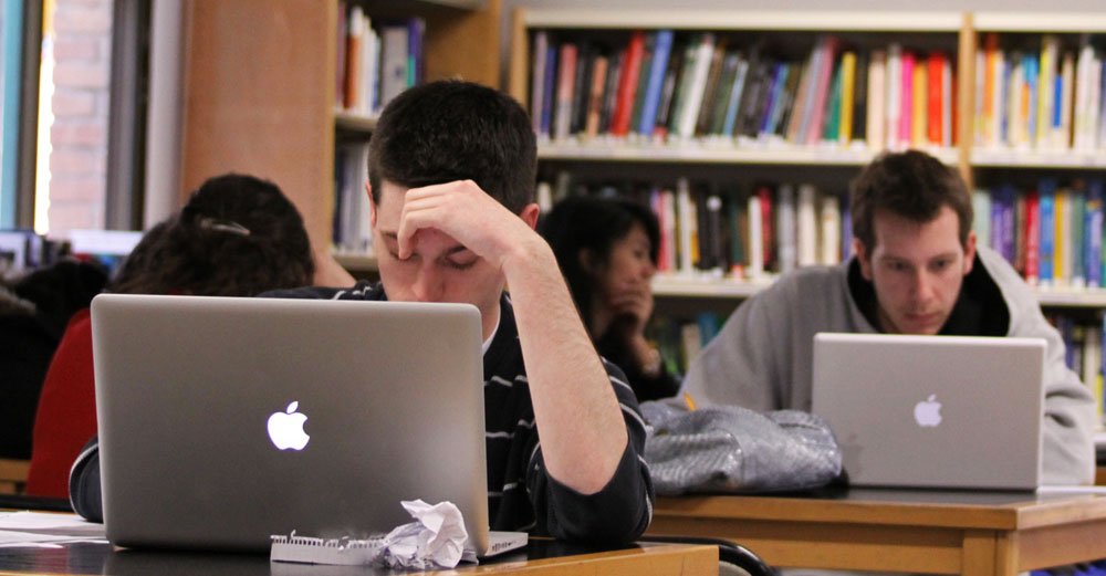 SUNY's tweet photo. Happy, sad, or stressed, all feelings contribute to your overall well-being. Here's some tips to help de-stress and manage your mental health: https://t.co/90w6TusBAn https://t.co/d4xayhpEMH