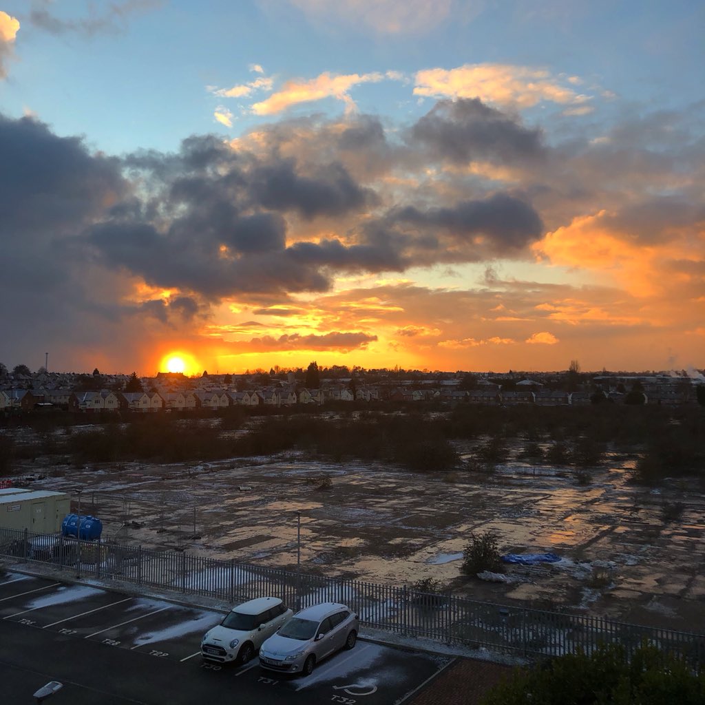 CactusImages's tweet photo. Love having our studio in Marble Hall, such an amazing viewpoint from the Penthouse! #connectderby #marblehall #derbyphotographer #commercialphotography #studiophotography #beautifulcrazyweather โ๏ธโ๏ธ https://t.co/VtDUmY3uJn
