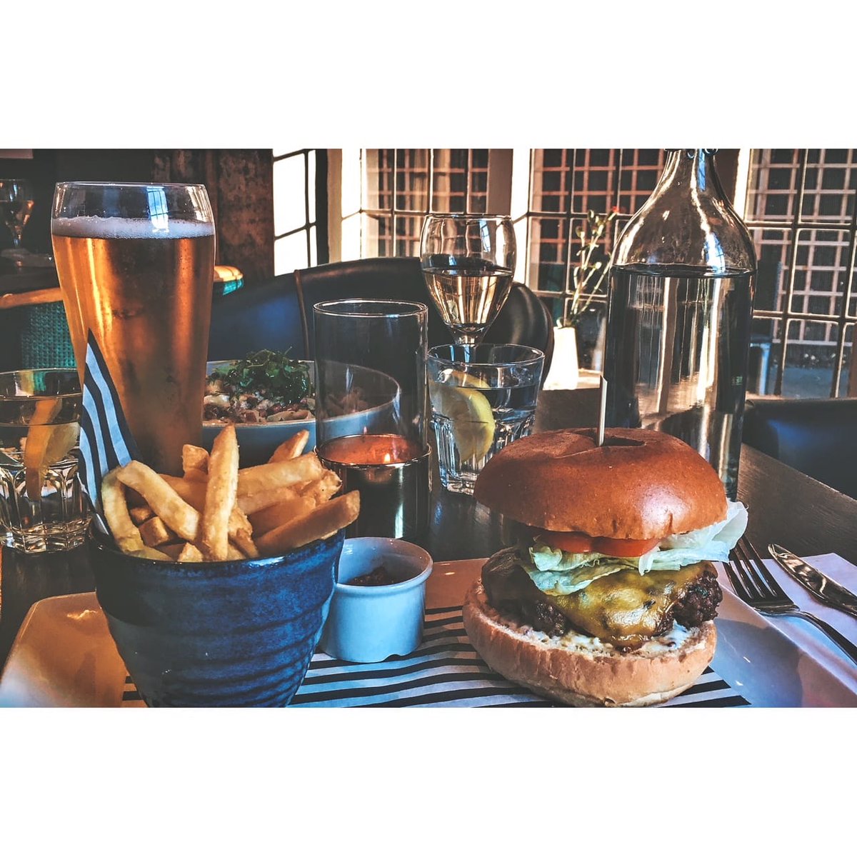 WhiteHartPool's tweet image. Is the #beastfromtheeast giving you all the feels for cosy corners and comfort food? ❄️🍴