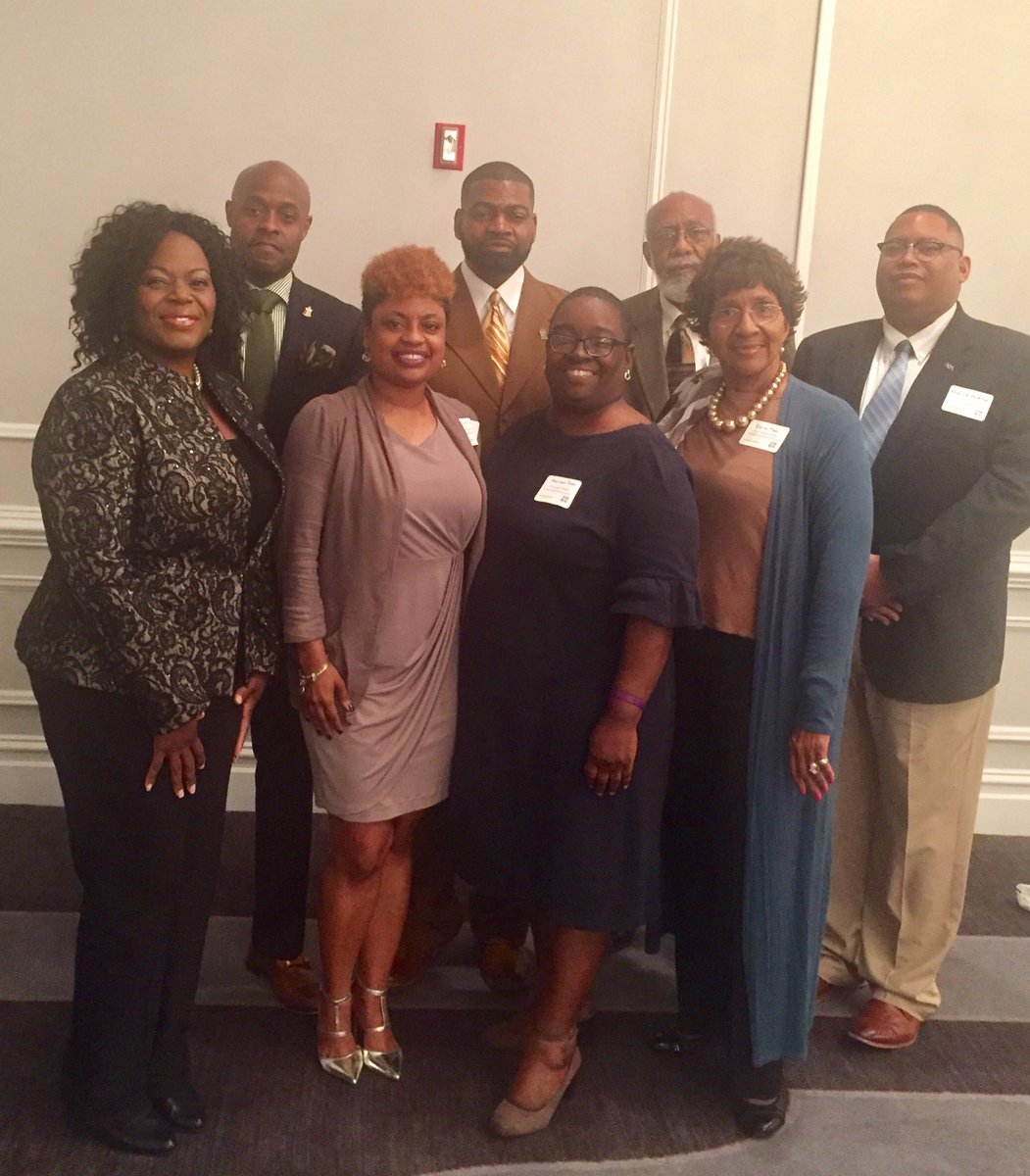 nrburgermiddle's tweet photo. At the MAPE Governor's Award Lunch with Burger's Power Partner representatives #PartnershipMatter #TogetherBurgerWINS #1city1district1mission1vision4allkids @mape_ms @HPSD @HpsdSup https://t.co/O2hdQHF0X0