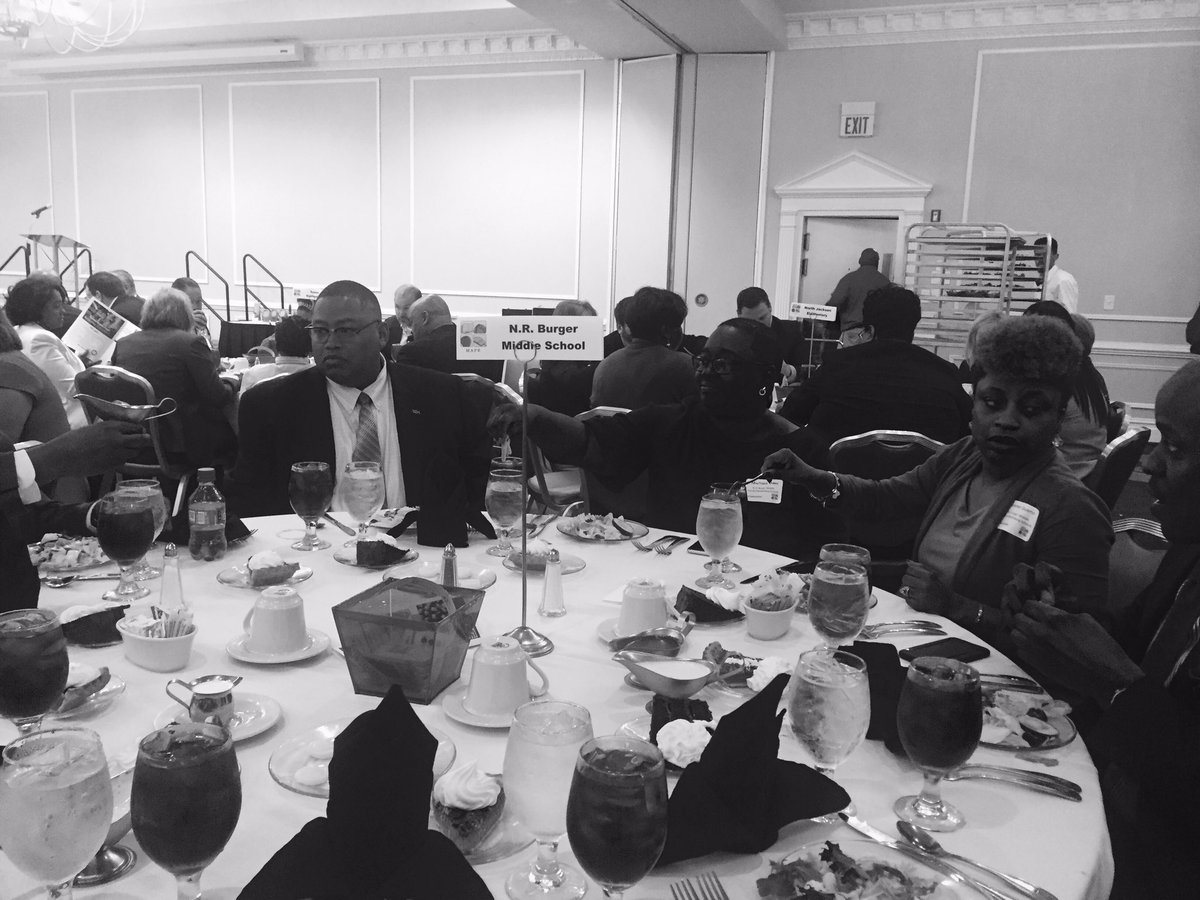 nrburgermiddle's tweet photo. At the MAPE Governor's Award Lunch with Burger's Power Partner representatives #PartnershipMatter #TogetherBurgerWINS #1city1district1mission1vision4allkids @mape_ms @HPSD @HpsdSup https://t.co/O2hdQHF0X0
