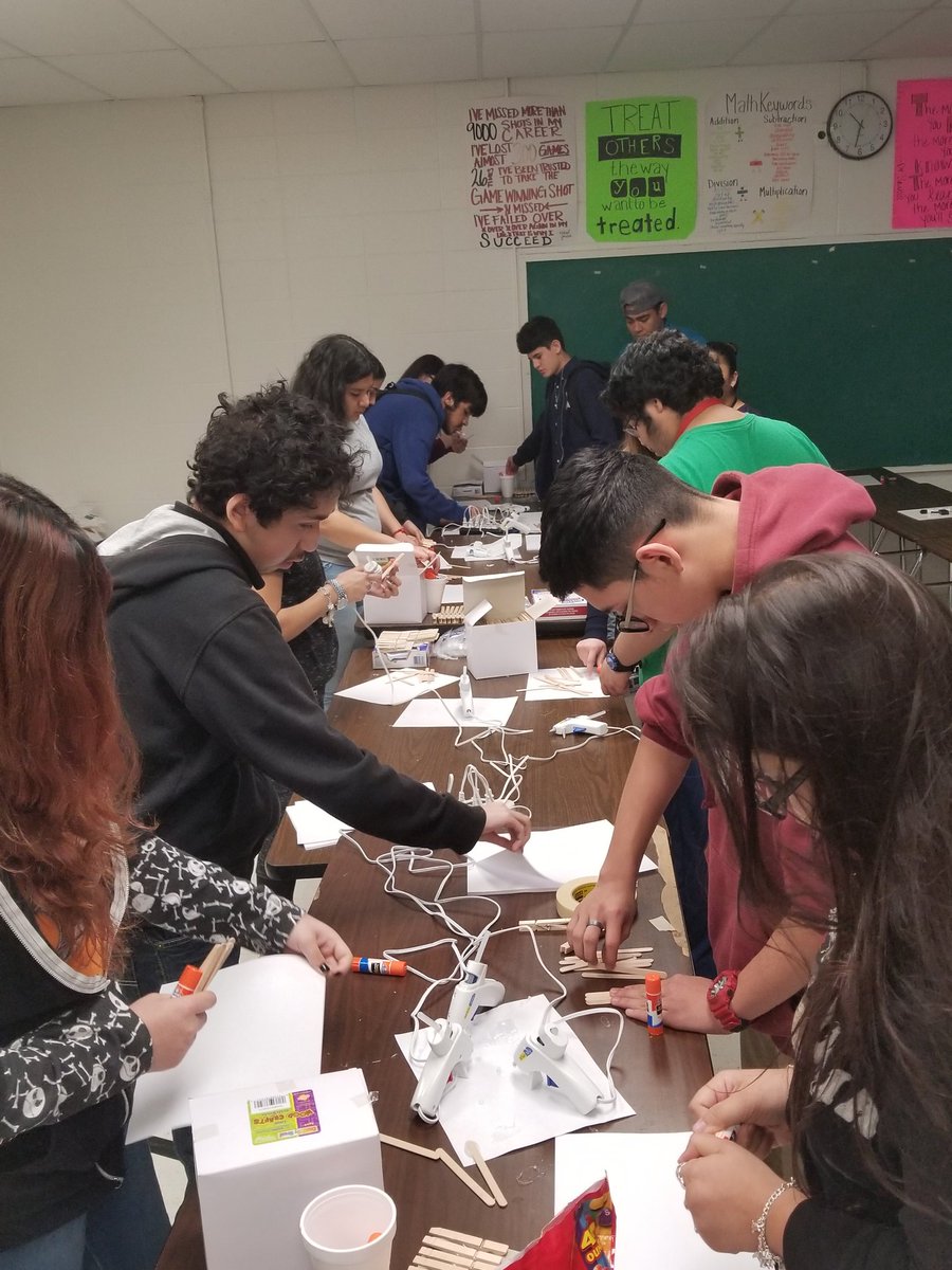 Coach_McC's tweet photo. @EISDMemorialHS thanks the Edgewood Education Foundation for the opportunity to engage in this exceptional learning experience! Ms. Rodriguez and students are Making Math Matter by launching catapults that model quadratic functions! #EISDMath #EISDpackingparachutes #EISDProud https://t.co/ZzXwupBsDi