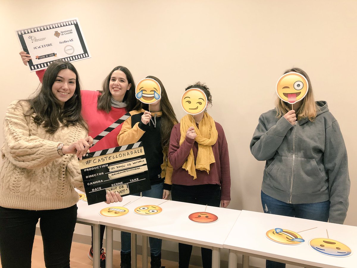 JosepLl_Segura's tweet photo. Equipàs de l’@IESRamonCid al #FòrumVirtual contra el #ciberassetjament.
#Castellonada18 #CSada18 #WMCP18 #StopBullying https://t.co/Rw9IrRGApr