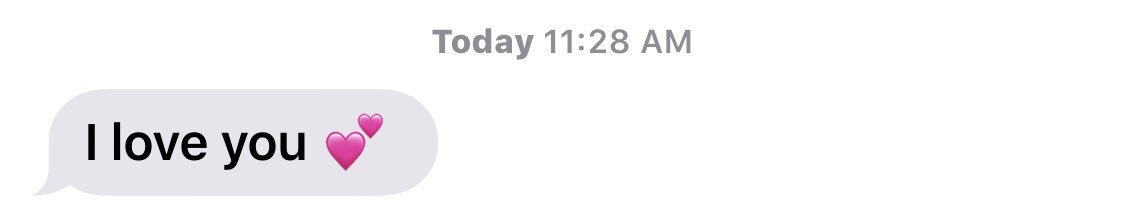LindsayCzech's tweet photo. Grandmas, make your day one text at a time❤️ https://t.co/LwFZbSvz8B