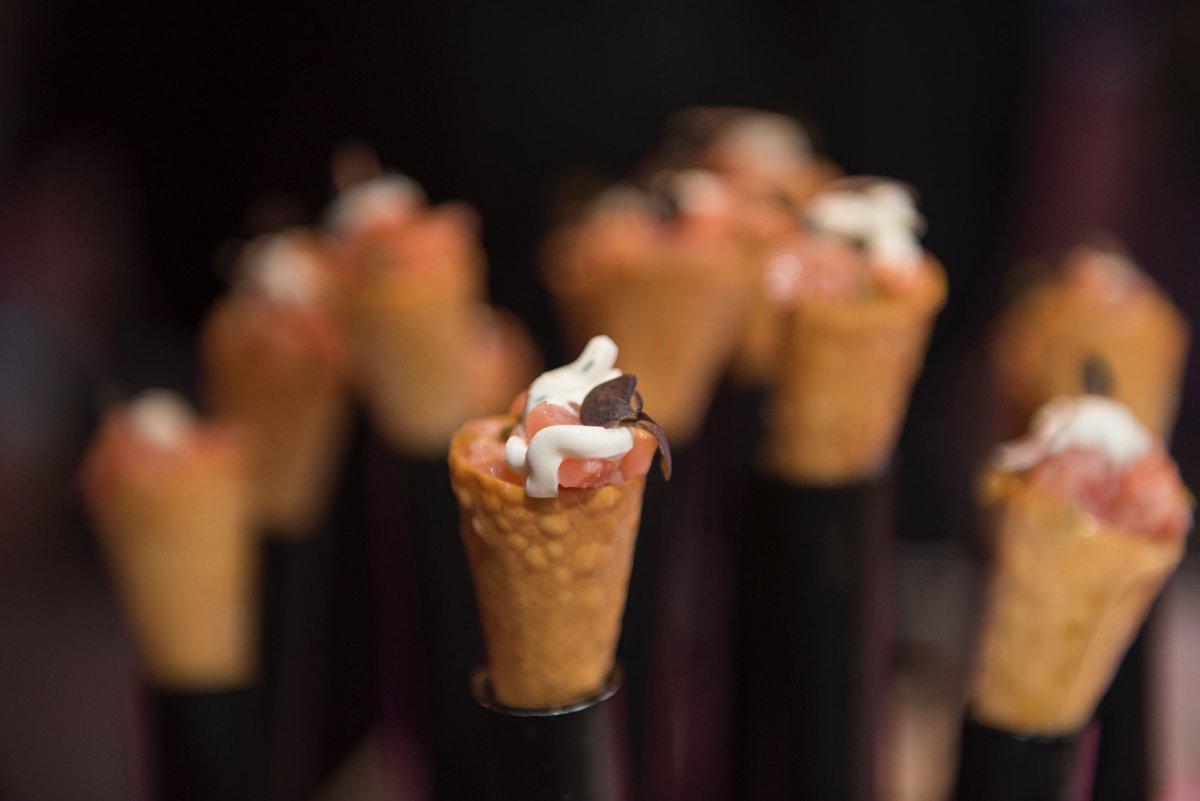 CxRA_nyc's tweet photo. 💰 shot #cateringnyc #CxRA
Smoked Salmon Cone, Cream Cheese Crème Fraiche
Photo by #RominaHendlin https://t.co/RTQQrlnzEM