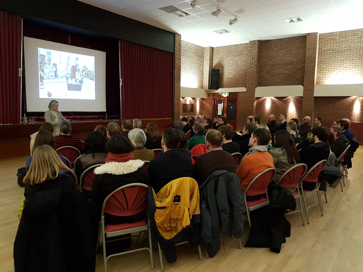 DocomomoScot's tweet photo. Discussing #CablesWyndHouse & #LinksviewHouse tonight, past and future! #Mid20c #MassHousing in #Leith, #Edinburgh. Thanks to Dawn McDowell, @HistEnvScot, and Jude Barber & Nicola McLachlan, @Collective_Arch, for great #presentations. Long live #BananaFlats & its big neighbour https://t.co/MbHqNUyl68