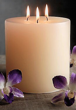 LondonCandles's tweet photo. Cold nights call for large multi wicked candles: https://t.co/EDSAQZSFdG #candles #largecandles #multiwick #bulk https://t.co/mXjh9DTOYi