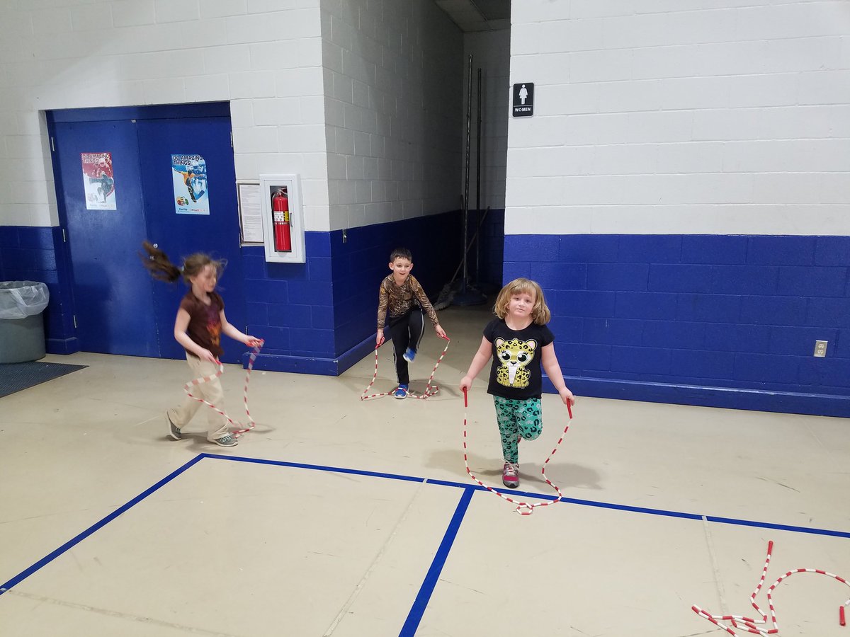 DieselBGreene's tweet photo. Juggling,  Jumping, and Hula-ing https://t.co/KmosxE3McP