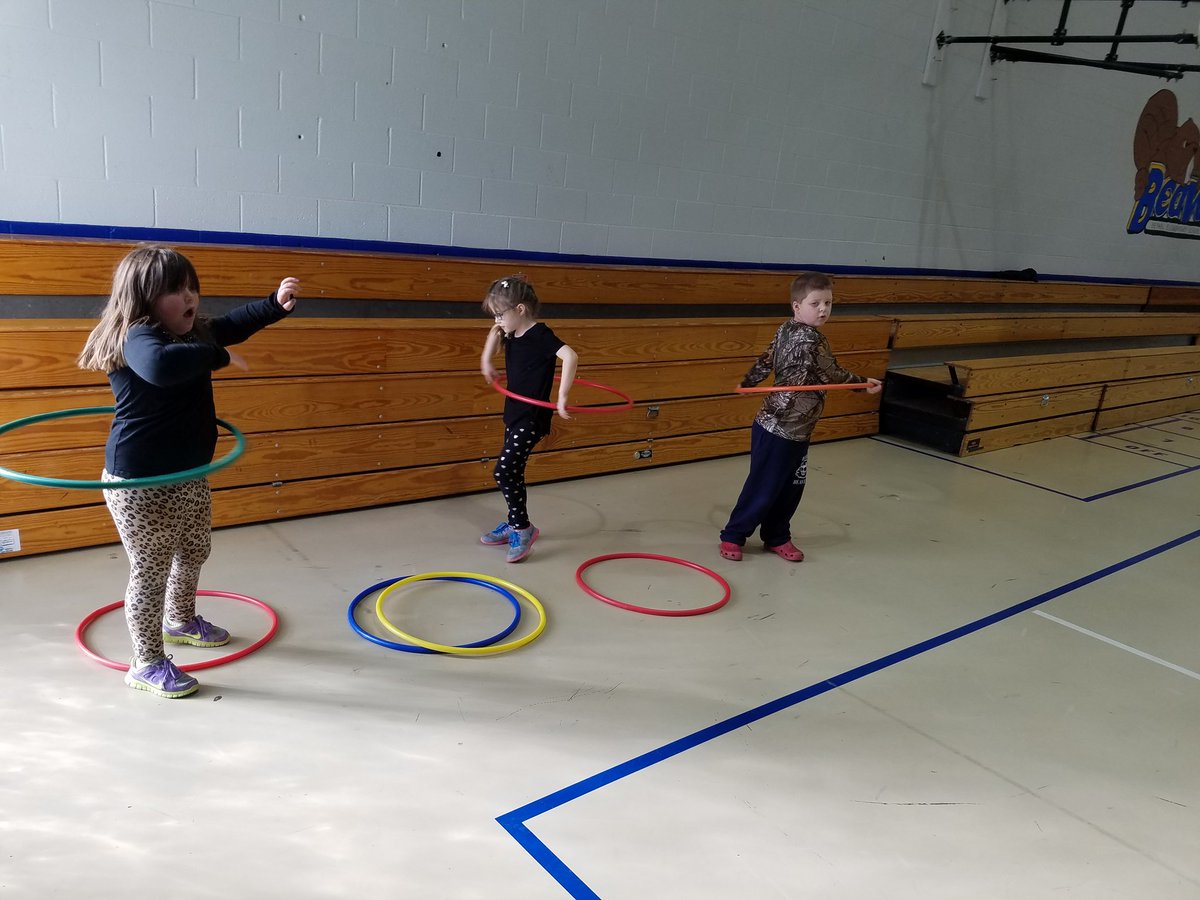 DieselBGreene's tweet photo. Juggling,  Jumping, and Hula-ing https://t.co/KmosxE3McP