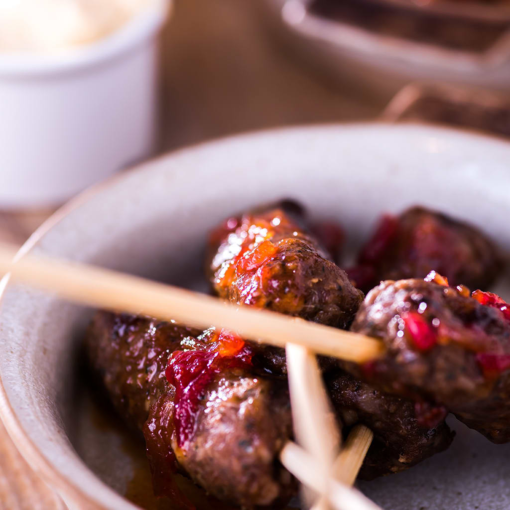 BadgerPonteland's tweet photo. What's better than our sticky platter? 

Maple Glazed Chicken Wings
Prawns &amp; Chorizo in Garlic Butter
Lamb Koftas
Feta Stuffed Bell Pepper
Stone Baked Flatbread

Tell us the person you'd share with! https://t.co/qNb6Yur06m