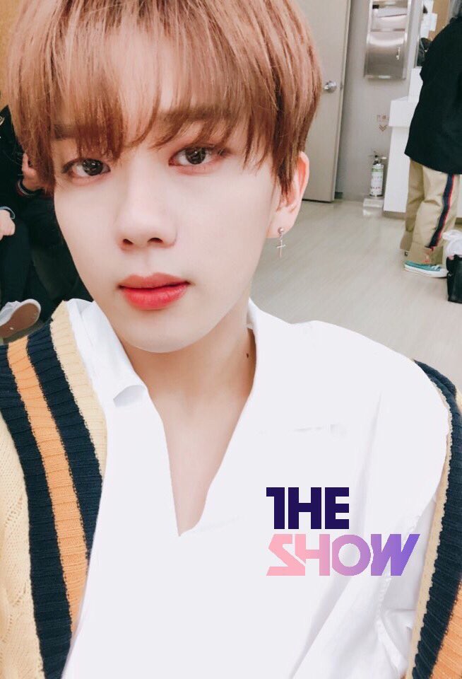 yjayarchive's tweet photo. he looks so good https://t.co/IERS2VwIv0