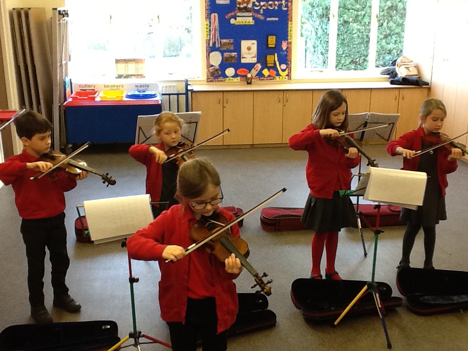 BarleySchool's tweet photo. last term violin lessons https://t.co/XprjDq7uO7