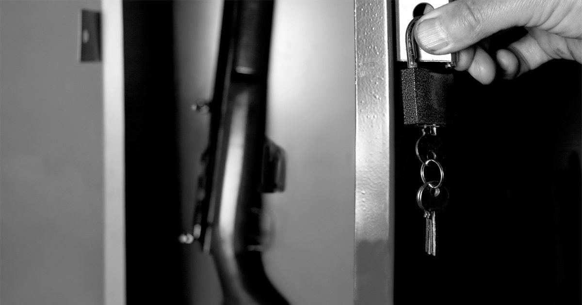 SecurityAlarmIL's tweet photo. If you have a gun safe or fireproof safe inside your home, easily install a sensor that will alert you if the safe is opened for any reason. #DMPsafetytips #gunsafety https://t.co/eIPACA5X9I