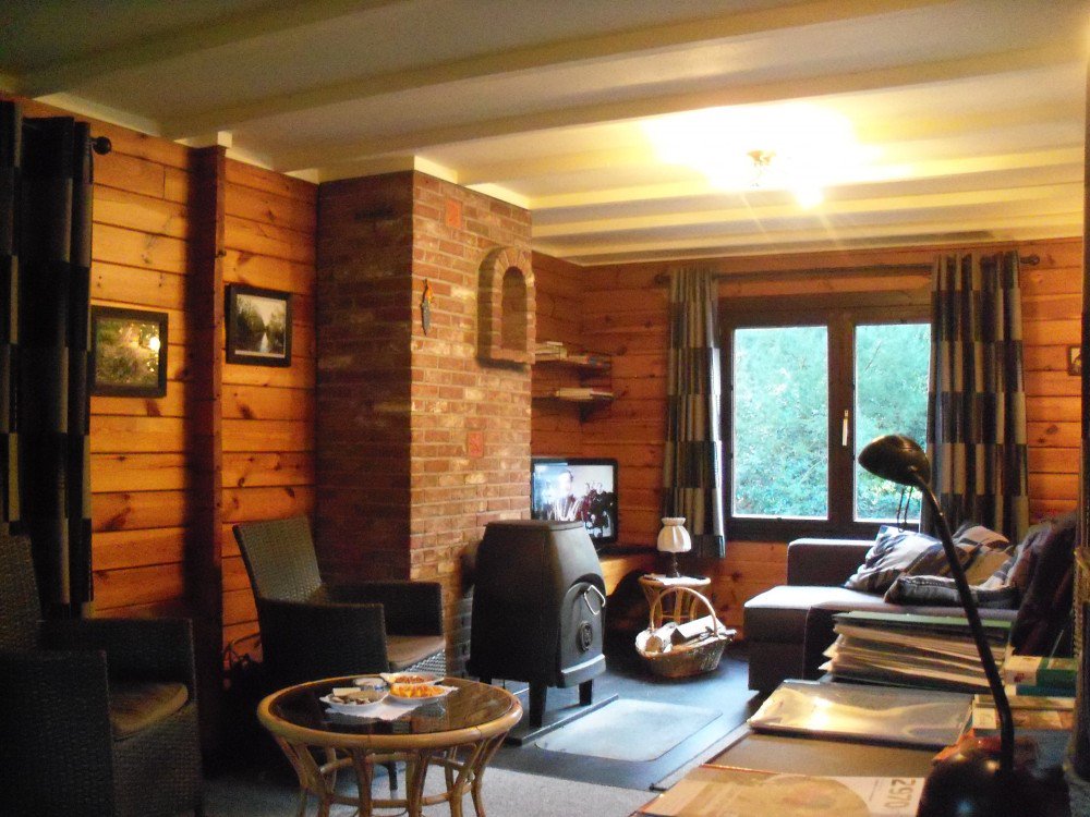 De Grove Den te #Schilde is een gezellige en kindvriendelijke vakantiewoning (5 p.) nabij de Brechtse Heide. In de groene bosrijke omgeving kan je naar hartenlust wandelen en fietsen. bit.ly/2FQFkUk