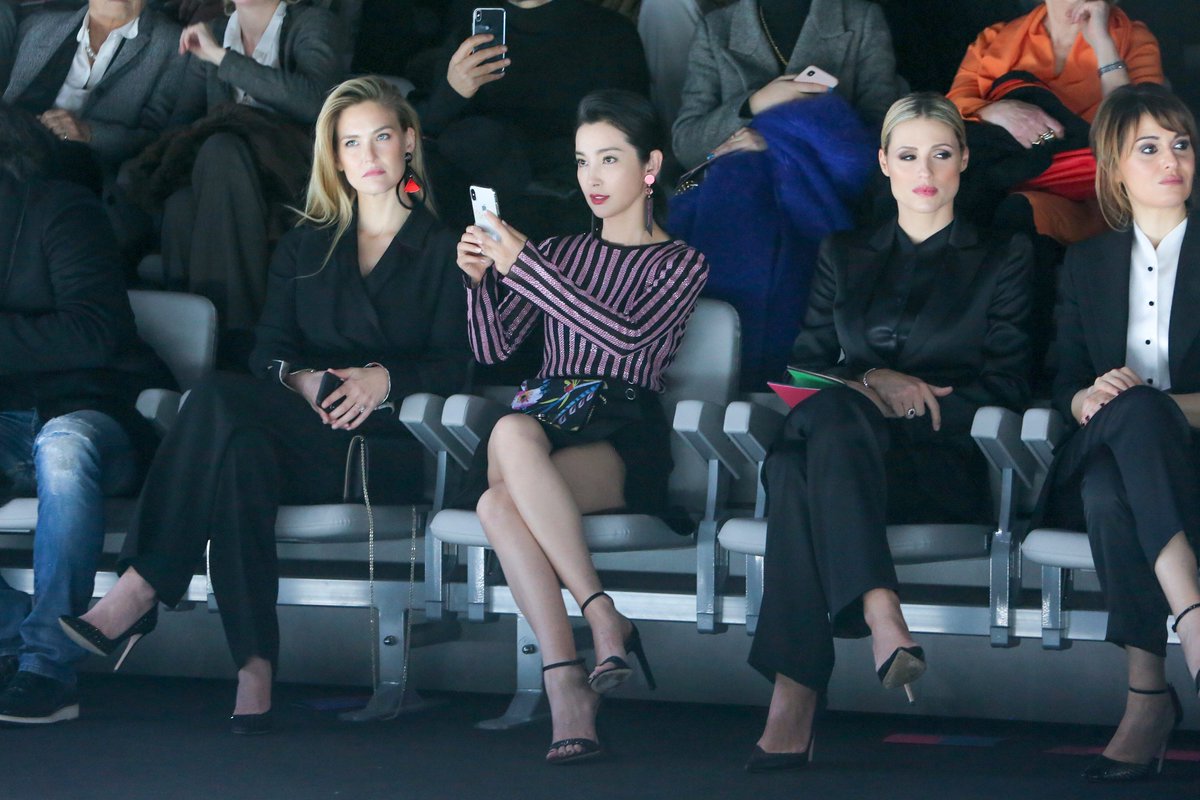 libingbing's tweet photo. Focusing on the show, it was such an eye candy. I had so much fun!💓💓💓 @giorgioarmani https://t.co/9Mwc72Vhjc