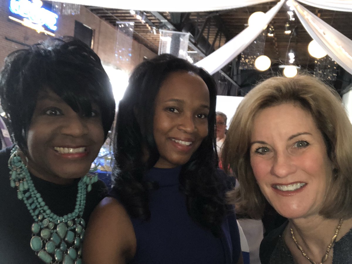 JulieEiselt's tweet photo. I was honored to give the proclamation for #BreakfastConversations2018 supporting #CLTSmallMinBusiness. Small businesses and entrepreneurs are the engine of our economy! @Larken @DrJustinHarlow @pureinterviewer @BraxtonWinston great catering by #FloodgatesCatering https://t.co/asl0no4B1z