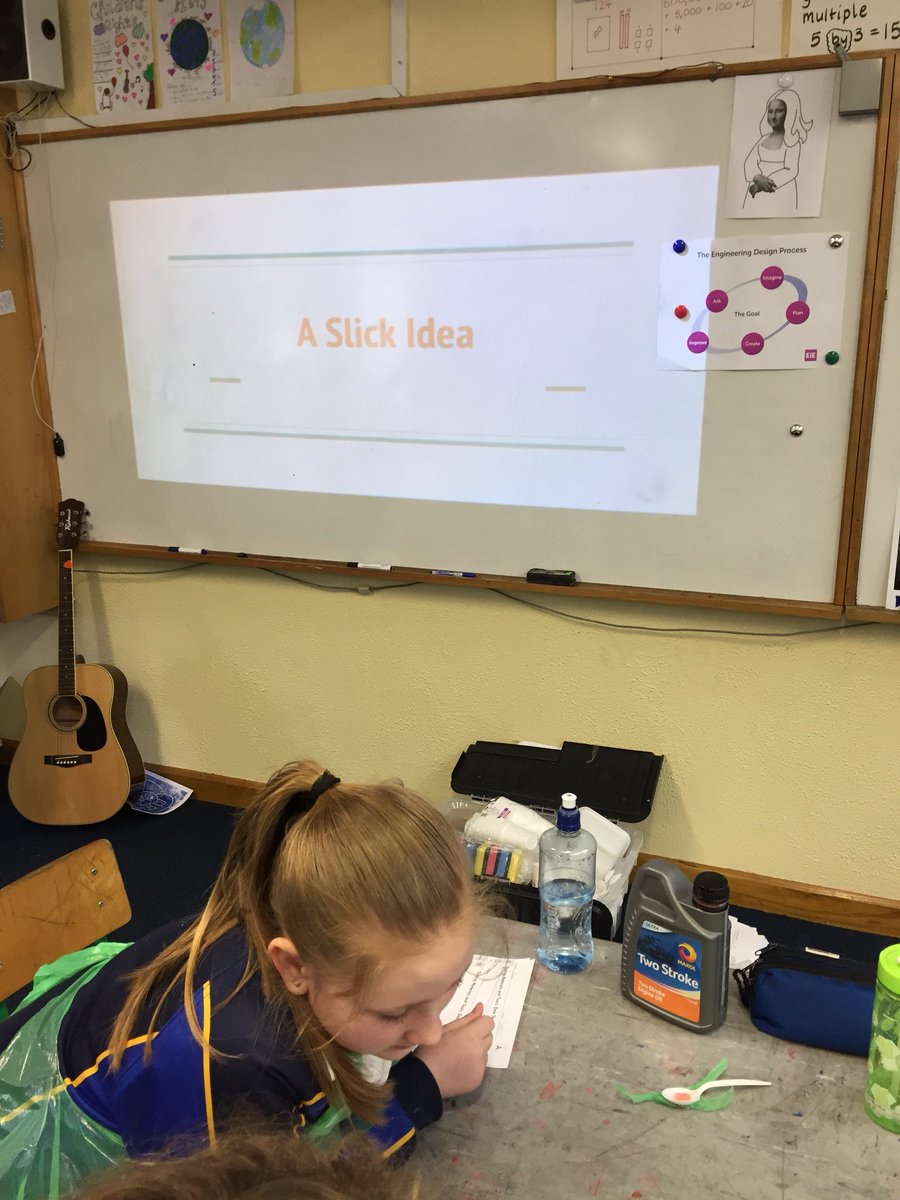 ScoilIde's tweet photo. Mr. Gavin’s 5th class are exploring materials, tools and methods that can be used to clean an oil spill @EiE_org @EngineerIreland #engweek2018 https://t.co/tQVvxUXHrz