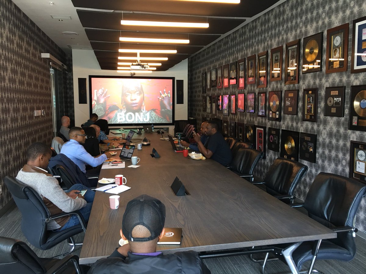 JacquelMusicGrp's tweet photo. Great listening session yesterday with our partners at  Universal Music Group and Universal Music Publishing Group 🌍 #BONJ #BATUNDI https://t.co/DYpXGlfWuc