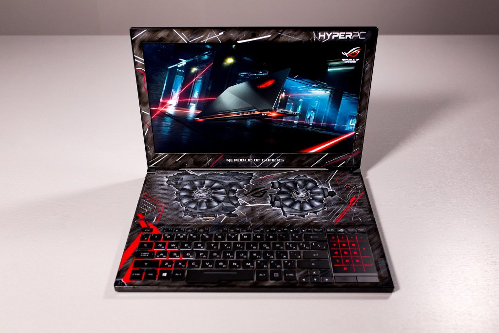 ASUS_ROGUK's tweet image. Check this out! A fully-custom ROG Zephyrus design from #HyperPC, just in case you&apos;d forgotten about the powerful cooling and graphics performance 😈
📷 Photo by @a_t_h_e_r_o_s