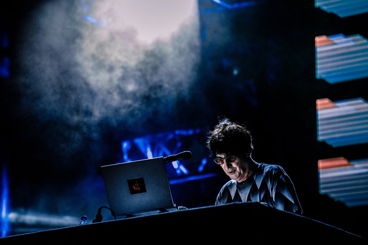 Bureau_ExportSP's tweet photo. 🇧🇷Mais de 11.000 pessoas nos shows de Bernard Fèvre e o @BlckDvlDscClb no @recbeatfestival e no Carnaval de Camaragibe! 👌/ 🇫🇷 Plus de 11.000 personnes aux concerts de Bernard Fèvre et du Black Devil Disco Club au Rec-Beat et au Carnaval de Camaragibe ! 👌#bureauexport https://t.co/M6mjOM5jfD