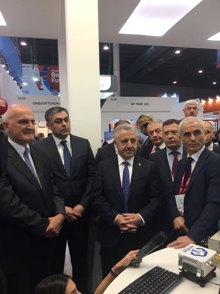 Argela's tweet photo. Turkey's Minister of Transport, Maritime Affairs and Communications, Mr. Ahmet Arslan visited Netsia's stand @MWC2018. During Minister Aslan's visit, #Netsia's RAN slicing product #ProgRAN was demonstrated. https://t.co/6c2DkVA91Y