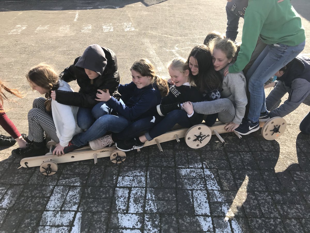 OmerwattezL6's tweet photo. Werken met #creatools is super leerrijk en tof! #techniek https://t.co/TQ1Q03V4S9