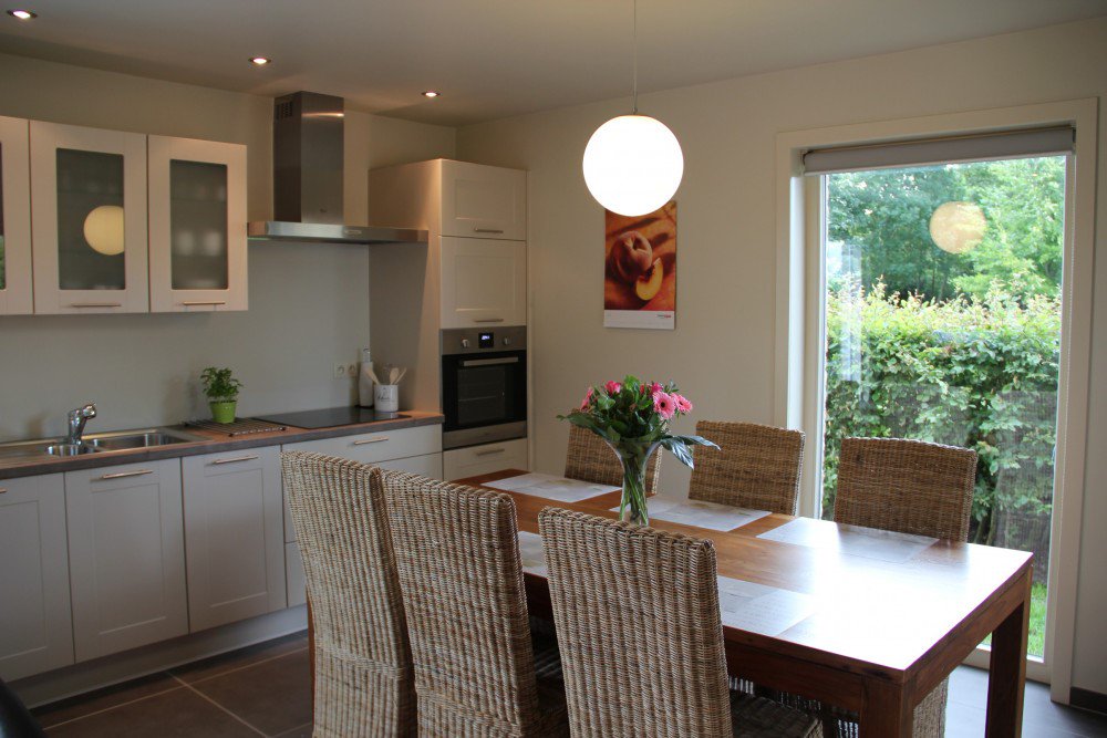 ’t Knollehof in #Veurne is een gerenoveerde hoeve met 2 vakantiewoningen voor 6p en 8p. De huisjes zijn modern en functioneel ingericht en hebben elk een eigen terras. In de omgeving vind je wandelpaden en fietsroutes. bit.ly/2sdpjWB