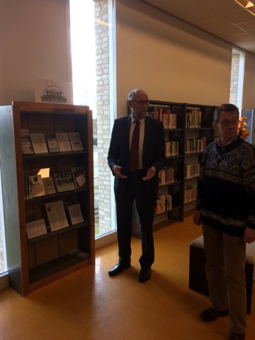 _Scherpenzeel's tweet photo. Sinds vandaag staat er een duurzame kast in de bibliotheek. Dit is een initiatief van de energieambassadeurs van Scherpenzeel woont duurzaam.
Neem gerust een kijkje of bezoek https://t.co/l4jdmsmlRC of neem contact op met energieloket@scherpenzeel.nl. https://t.co/6Vb7RMz0Mm