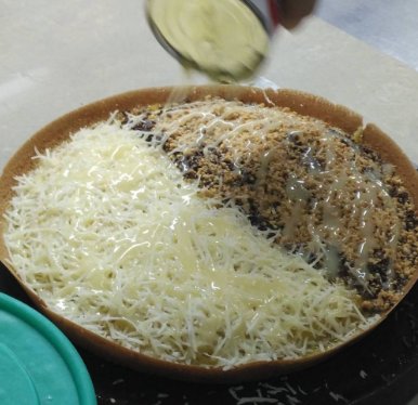 rapmafmums's tweet image. #Cullinary
Malem-malem enak ya kalau makan Martabak yang manisnya kayak si dia, tapi kamu tahu gak sih kalau martabak yang lagi hits ini punya nama asli Hok Lo Pan dari Bangka Belitung
-#KingAndQueen-