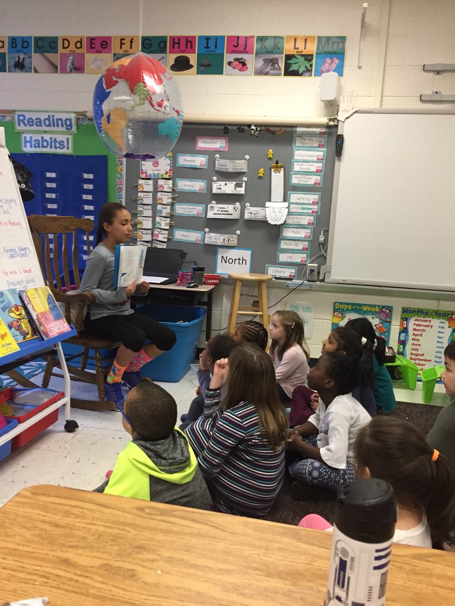 Angelucci_1st's tweet photo. We enjoyed our guest reader from @RAlex_teach class! #DrSeussWeek #CatintheHat https://t.co/whHeKnaogM
