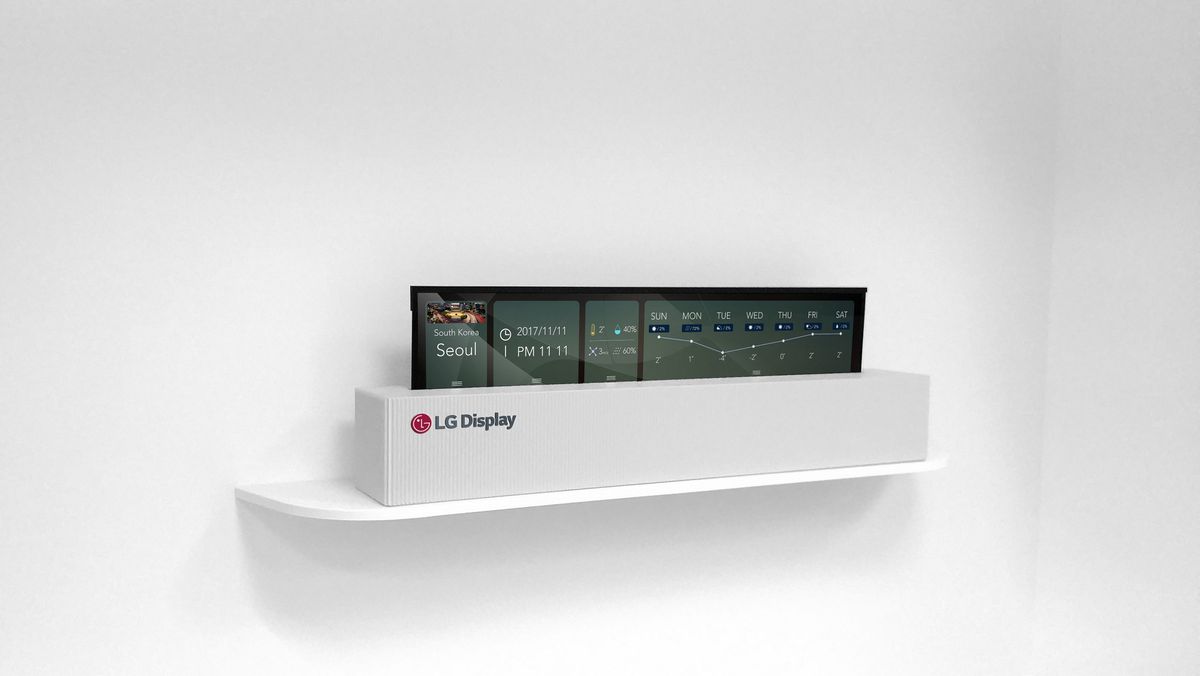 Trend_Inspector's tweet photo. Ce n’est pas la première fois que LG présente un prototype d’écran enroulable, mais celui-ci a des dimensions particulièrement impressionnantes. Le moniteur OLED 4K mesure en effet 65 pouces et peut se cacher dans une sorte de coffrage. 📺 https://t.co/vvxC9iBD4a