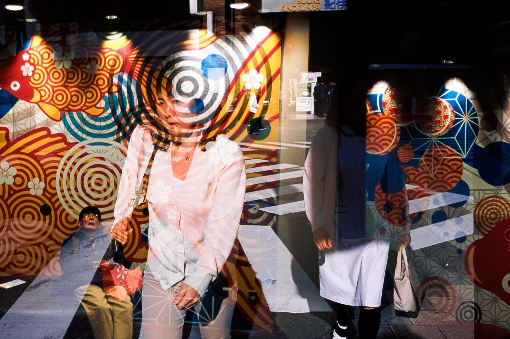 leica_camera's tweet photo. LOBA 2017 finalists Vera Török and Robert Pap create surreal street photography with the Leica M6. Explore the creative possibilities of the Leica M-System for yourself.

https://t.co/AtpQkWPiEe
#LOBA2017 https://t.co/EwjjoOMe4Q