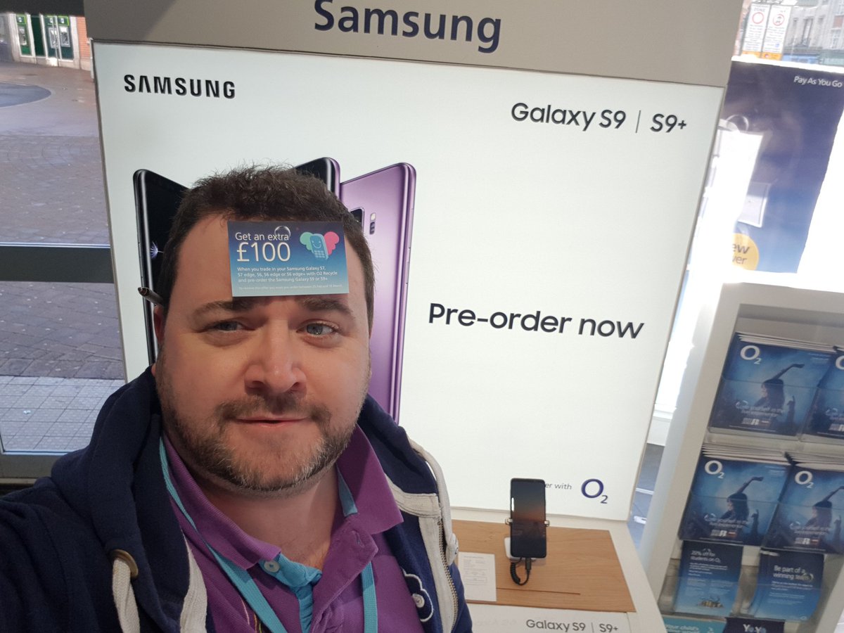 Lufbraguru's tweet image. Want to get ahead of the queue? 
The new #SamsungGalaxyS9 launches soon, £100 extra trade in value on selected Samsung devices if you pre order before 15th March. See in-store for details. Not decided yet? Why not book in with our Loughborough #o2guru for a demo.