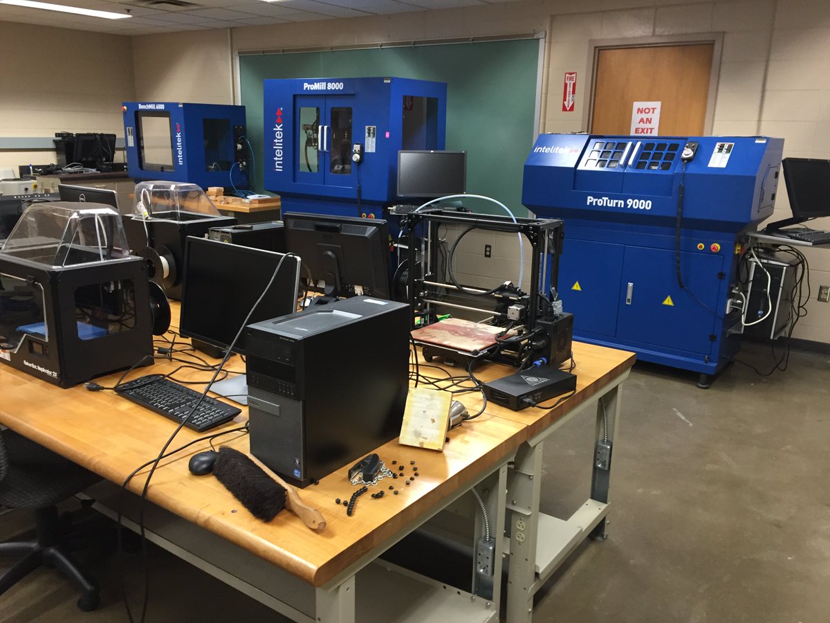Intelitek mill and lathe at Purdue University Engineering Lab
#CTE; #MFG; #Skillsgap