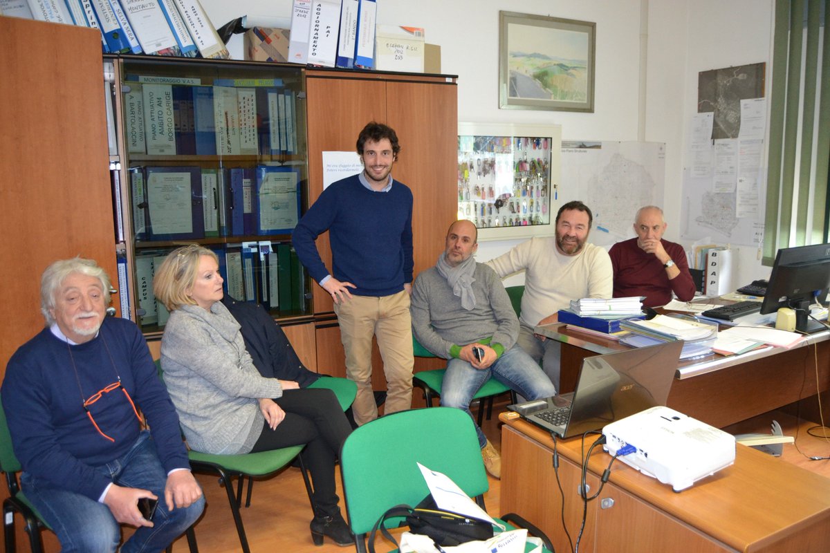 Kyoto_Club's tweet photo. Continuano le attività di formazione e informazione di Kyoto Club nei Comuni di #Giove (TR) e #Capalbio (GR) previste da @composeproj. Nella cittadina toscana l'impianto #fotovoltaico installato sarà operativo nei prossimi giorni
#composeproj https://t.co/1sD6xihe1P