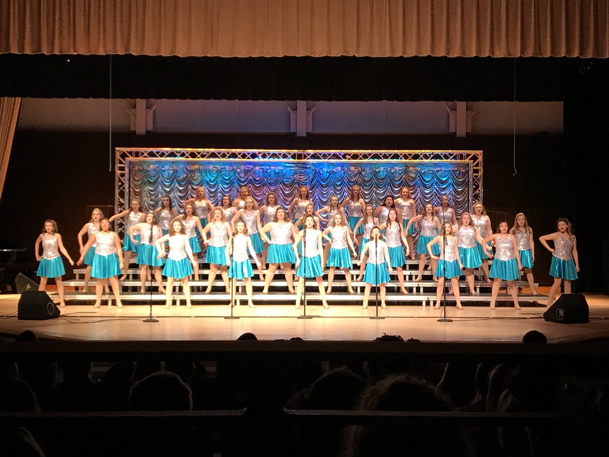 CClaytonNPHS's tweet image. Born to boogie!
💎💎💎💎💎💎💎💎
#newpalproud #CreateExtraordinary @SouthernHancock @dragondirector @NPHSDragons