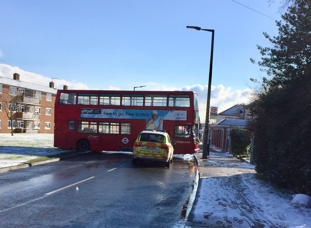 JulieAllsop's tweet photo. Avoid Front Lane in Cranham, there’s a bus stuck in the road! Everyone ok, just can’t move the bus! #Cranham #frontlane #BusStop #bus #TravelNews #avoid @Travel_Newz @UpminsterInfo @CranhamSC @UTaproom https://t.co/V5Z0DIzkMM