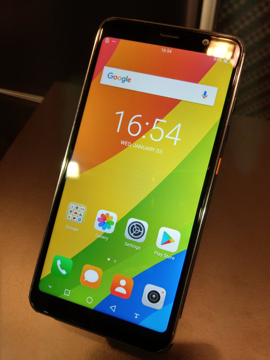 techundtrara's tweet photo. Mit dem RG850 hat @RugGear auf dem #MWC18 das erste Outdoor-Smartphone mit 18:9-Display vorgestellt. Kostenpunkt: 399 Euro. #MWCPiloten https://t.co/sjOJBdQAD9