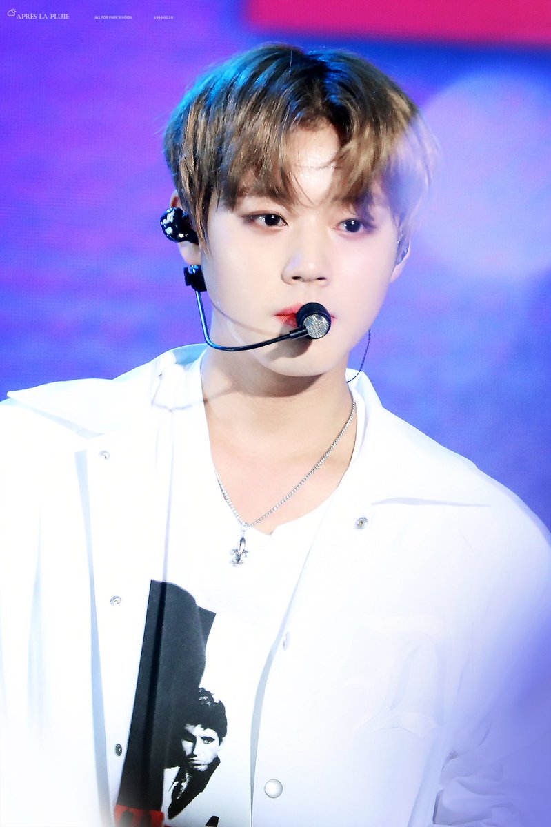 Apreslapluie_JH's tweet photo. ALWAYS YOU 💕
#박지훈 #워너원 #WANNAONE https://t.co/M9iNeXAUzz