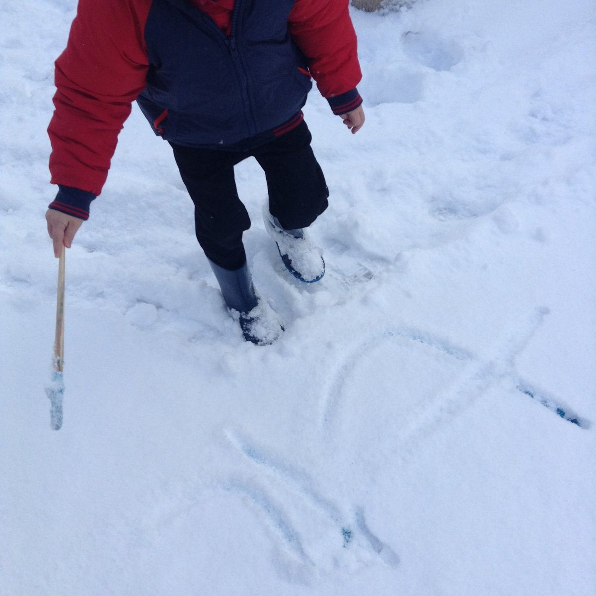 BearparkPrimary's tweet photo. Having fun whilst learning in the snow! https://t.co/fHamaakprp