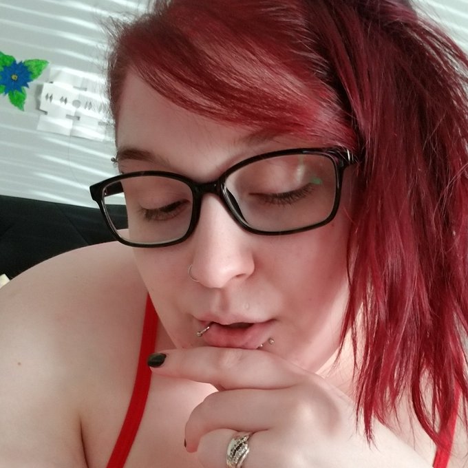 #NewProfilePic #redhead https://t.co/cASPZzaNel<a href="/tag/newprofilepic"class="tags">#NewProfilePic</a><a href="/tag/redhead"class="tags">#redhead</a>